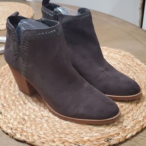 Dolce Vita (DV8) Jace Heeled Bootie Dark Brown 7.5